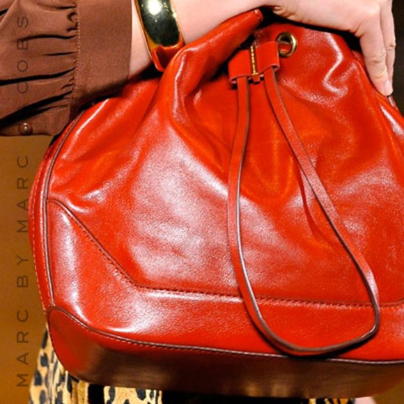 MARC BY MARC JACOBS Regine Voyage Drawstring Bucket Bag - Picture 16 of 16